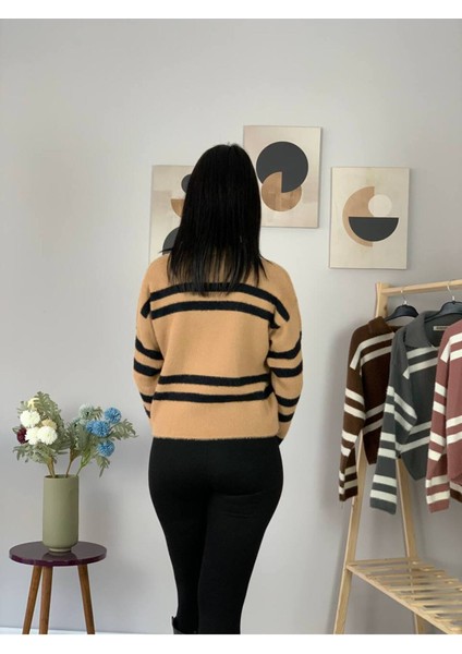 Kadın Polo V Yaka Sakallı Triko Crop Kazak Bej Standart indirimleri