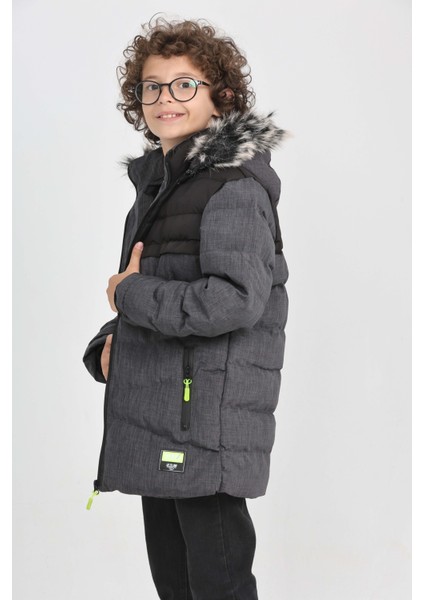 Erkek Çocuk Montu Kışlık Kalın Kapüşonlu Su Geçirmez Dış Giyim fırsatları