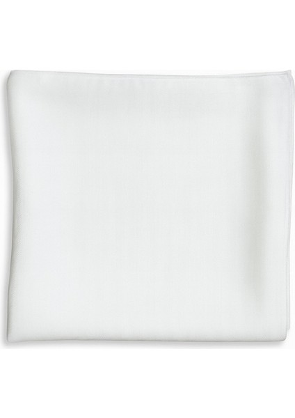 Kadın Düz Beyaz Eşarp – Soft Dokulu Minimal Tasarım