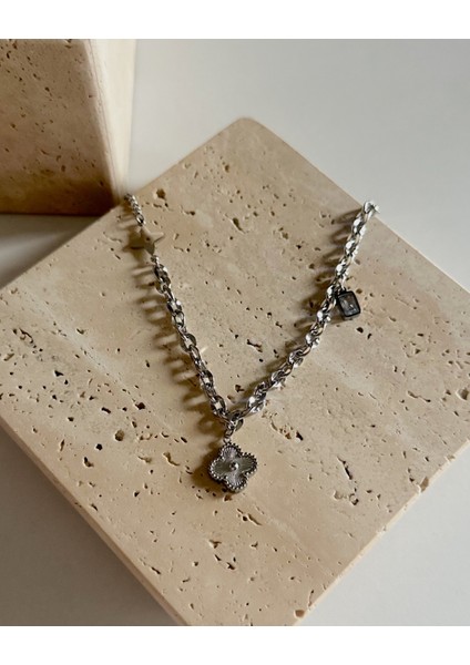 Silver Yonca Çiçek Kolye fiyatları