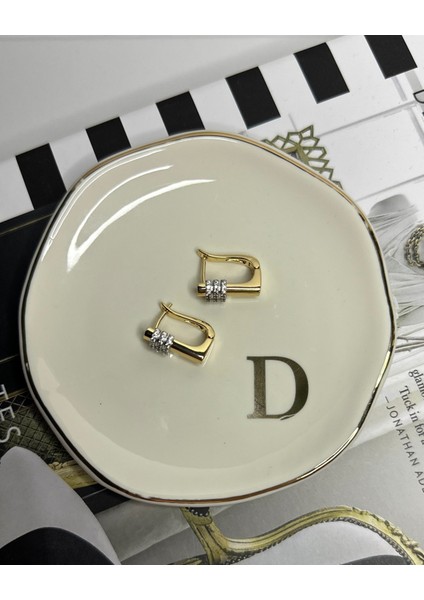 Zikon Taşlı Dikdörtgen Küpe