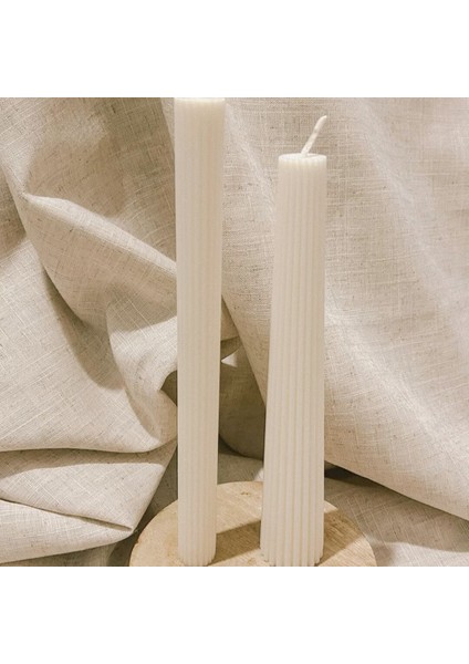 Lumıerı Candle El Yapımı Kokusuz Çokgen Uzun Şamdanlık Dekoratif Kalıp Mum– Kırık Beyaz -22*4 modelleri