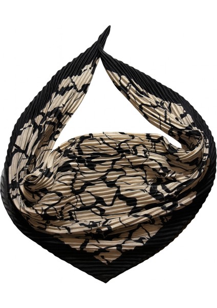 Siyah Desenli Piliseli Kadın Fular