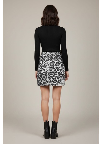 Kadın Leopar Desenli Denim Mini Kot Etek fırsatları