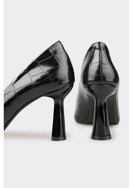Siyah Deri Kadın Stiletto modelleri