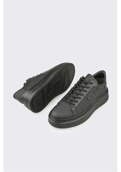 Siyah Deri Erkek Spor Ayakkabı modelleri