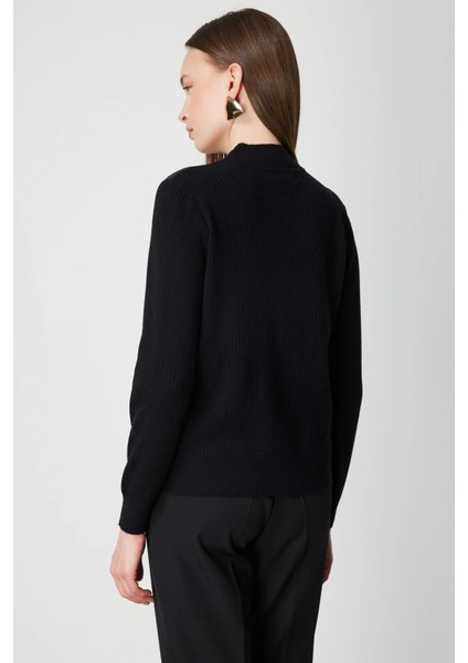 On Yakası Tül Detaylı Taşlı Triko Kazak fırsatları