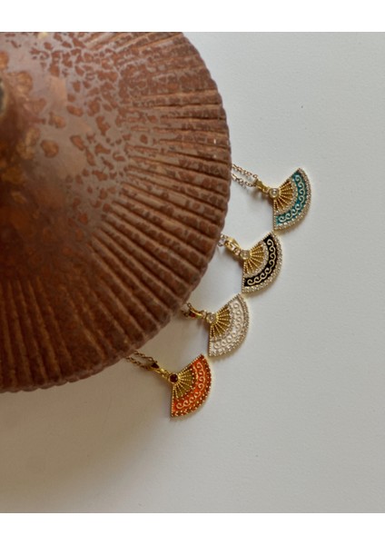 TURUNCU YELPAZE KOLYE fırsatları