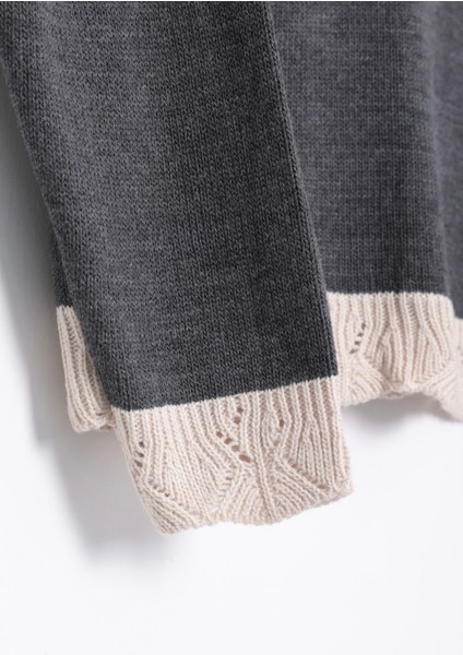 Antrasit Bisiklet Yaka Kol ve Etek Ucu Güpür Detaylı Triko Kazak fiyatları