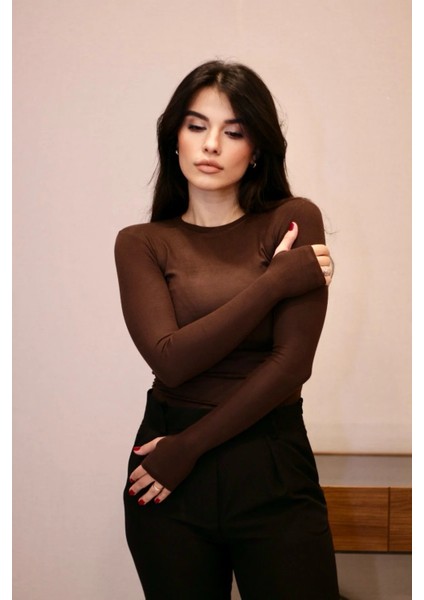 Bisiklet Yaka Parmak Geçmeli Kaliteli Buzzy Kumaş Badi