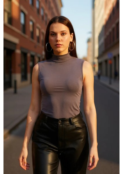 Kadın Antrasit Gri Kolsuz Balıkçı Yaka Basic Bluz indirimleri