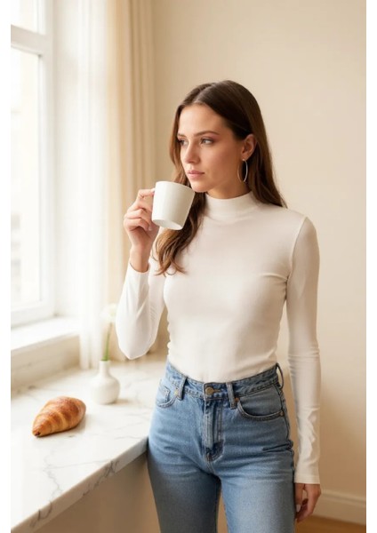 Kadın Beyaz Parmak Detaylı Esnek Uzun Kollu Body modelleri