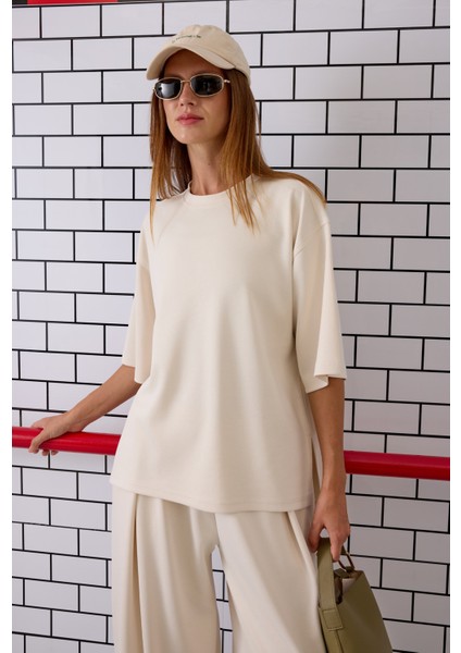 Modal Basic Tişört Kemik fırsatları