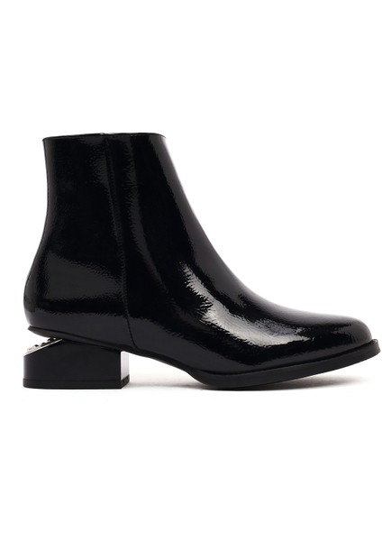 Kadın Siyah Kalın Kısa Topuklu Rugan Bot 25WFE401616