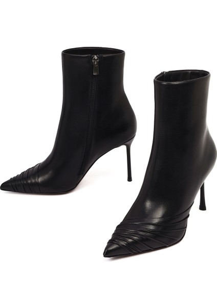 Kadın Siyah Fermuarlı Ince Topuklu Deri Bot 25WFD101318 modelleri