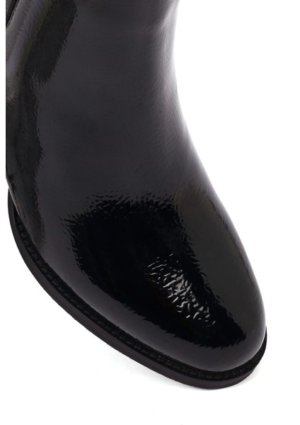 Kadın Siyah Kalın Kısa Topuklu Rugan Bot 25WFE401616