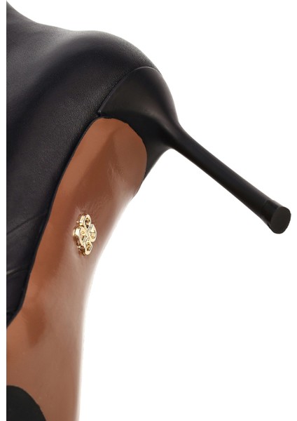 Kadın Siyah Fermuarlı Ince Topuklu Deri Bot 25WFD101318