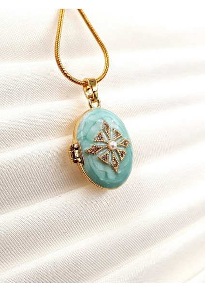 Mine Detaylı Kapaklı Madalyon Kolye – Altın Renk Yılan Zincir