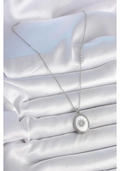 Bfs 316L Çelik Gümüş Renk Beyaz Mineli Güneş Işlemeli Nazar Boncuk Detay Madalyon Model Kadın Kolye fiyatları