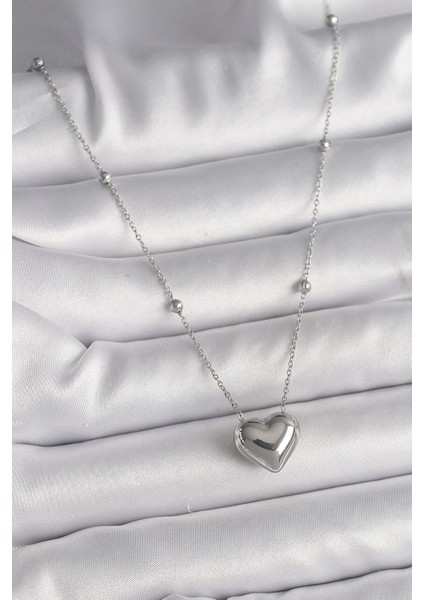 Bfs 316L Çelik Gümüş Renk Topçuk Detay Zincir Kalp Model Kadın Kolye fiyatları