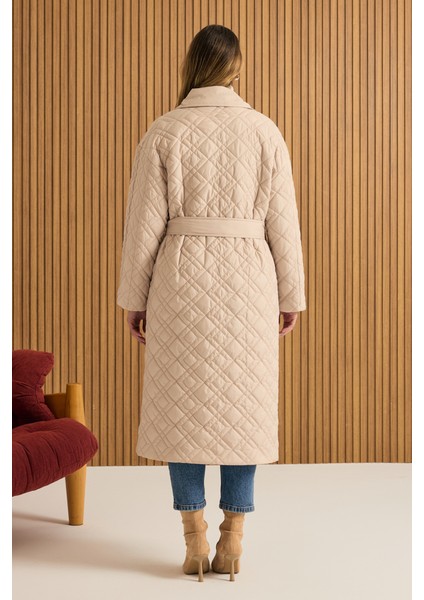 Seyyar Kuşaklı Kapitone Mont