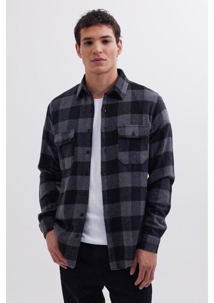 Erkek Slim Fit Dar Kesim Uzun Kollu Kapaklı Çift Cepli Kareli Kışlık Oduncu Gömlek