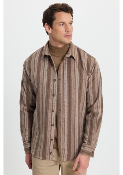 Erkek Relax Fit Rahat Kesim Spor Yaka Çizgili Oduncu Gömlek indirimleri