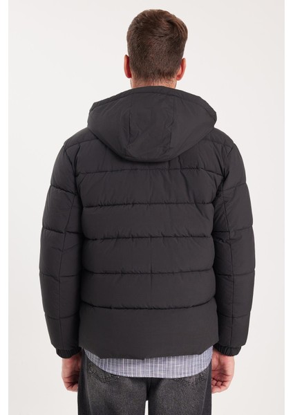 Erkek Relax Fit Rahat Kesim Çift Cepli Çıkarılabilir Kapüşonlu Siyah Şişme Mont