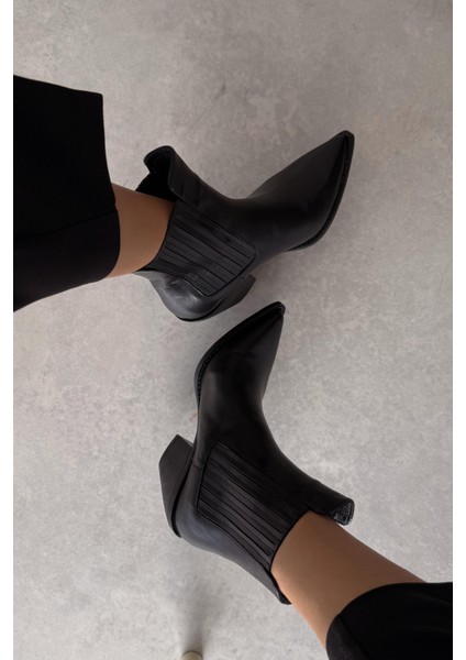 Wild Siyah Hakiki Deri Bot