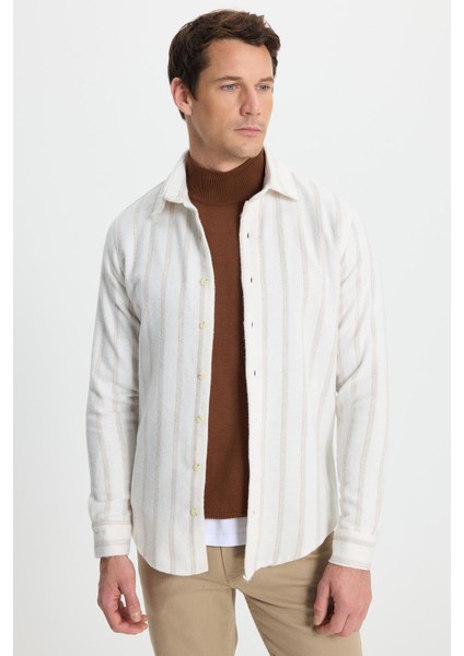 Erkek Slim Fit Dar Kesim Yaka Düğmeli Çizgili Oduncu Gömlek