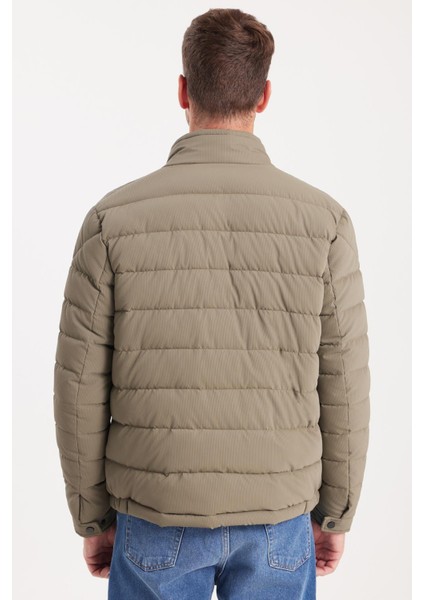 Erkek Regular Fit Klasik Kesim Dik Yaka Çift Cepli Sıcak Tutan Haki Şişme Mont