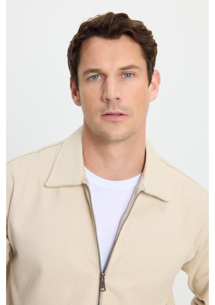 Erkek Relax Fit Rahat Kesim Çift Cep Kapaklı Fermuarlı Beli Lastikli Düz Bej Ceket Mont Gömlek fiyatları