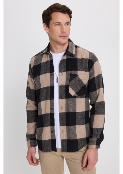 Erkek Regular Fit Klasik Kesim Kareli Cepli Oduncu Gömlek