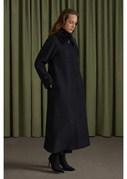 Yakası Seyyar Kürk Detaylı Manto fiyatları