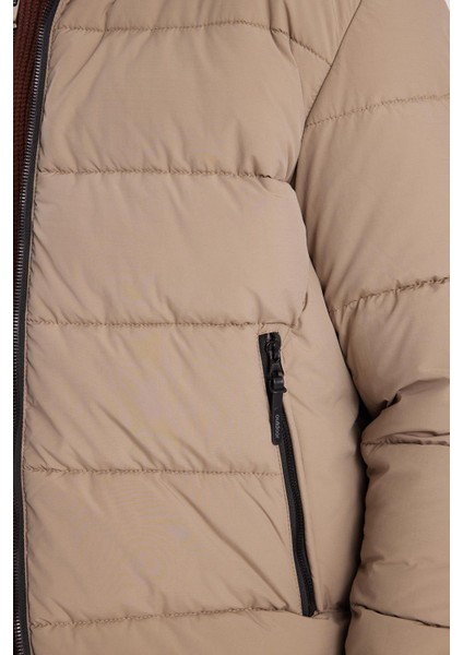 Erkek Relax Fit Rahat Kesim Çift Cepli Çıkarılabilir Kapüşonlu Kum Rengi Şişme Mont modelleri