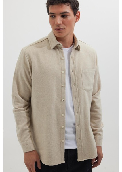 Erkek Regular Fit Klasik Kesim Düz Cepli Koyu Bej Oduncu Gömlek fiyatları