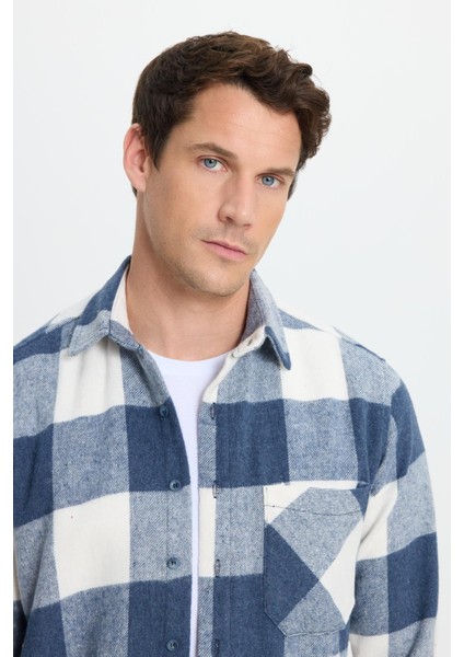Erkek Regular Fit Klasik Kesim Kareli Cepli Oduncu Gömlek