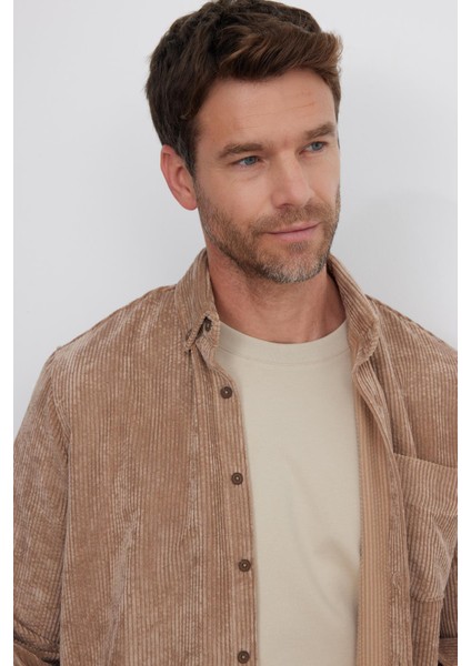 Erkek Regular Fit Rahat Kesim Fitilli Kadife Görünüm Düğmeli Yaka Açık Kahve Ceket Gömlek fiyatları