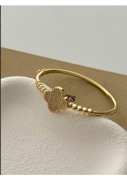 Özel Seri Altın Renkli Çiçek Formlu Kelepçe Bileklik