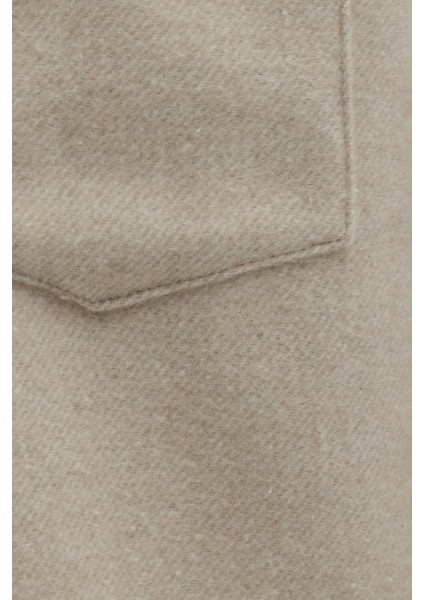 Erkek Regular Fit Klasik Kesim Düz Cepli Koyu Bej Oduncu Gömlek