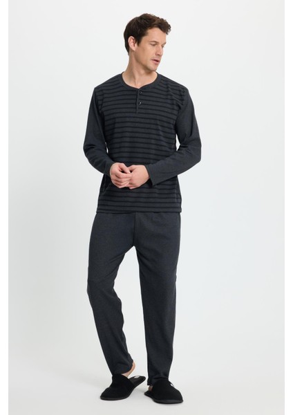 Erkek Regular Fit Pamuklu Düğmeli Yaka Beli Lastikli Desenli Siyah Pijama Takımı fırsatları