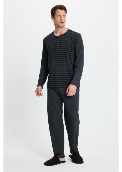 Erkek Regular Fit Pamuklu Düğmeli Yaka Beli Lastikli Desenli Siyah Pijama Takımı indirimleri