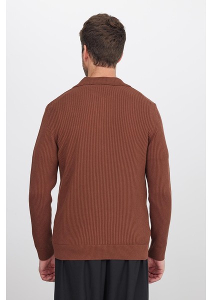 Erkek Standart Fit Normal Kesim Pamuklu Polo V Yaka Kahverengi Kazak