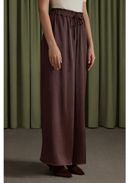 Beli Lastikli Saten Pantolon fırsatları