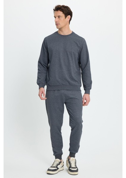 Erkek Relax Fit Pamuklu 2 Iplik Yumuşak Dokulu Bisiklet Yaka Füme Eşofman Takımı indirimleri