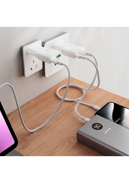 LCH11 Type-C To Lightning Gan Teknolojili Pd Hızlı Şarj Özellikli Kablolu Şarj Seti 20W Beyaz fırsatları