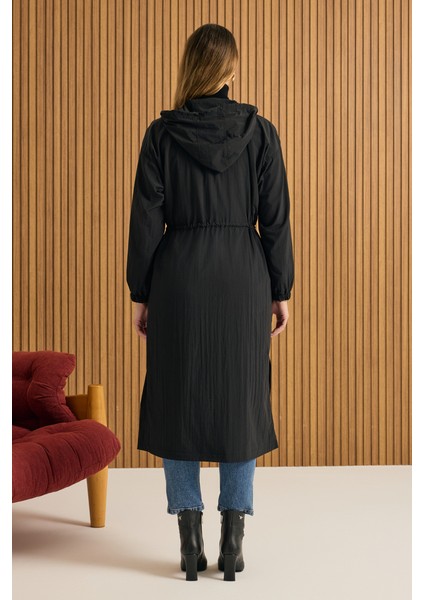 Beli Lastik Detaylı Su Itici Yağmurluk