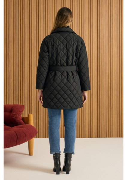 Fermuarlı Seyyar Kuşaklı Kapitone Mont