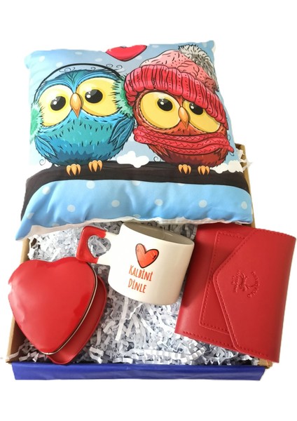 Yılbaşı Özel Hediye Seti, El Yapımı Kupa, Kokulu Mum, Yastık, Cüzdan fiyatları