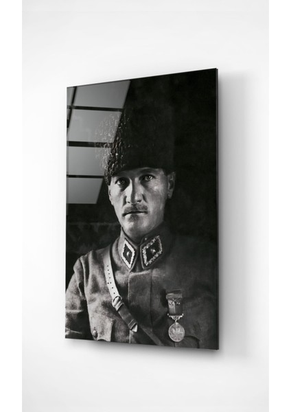 Atatürk Cam Tablo